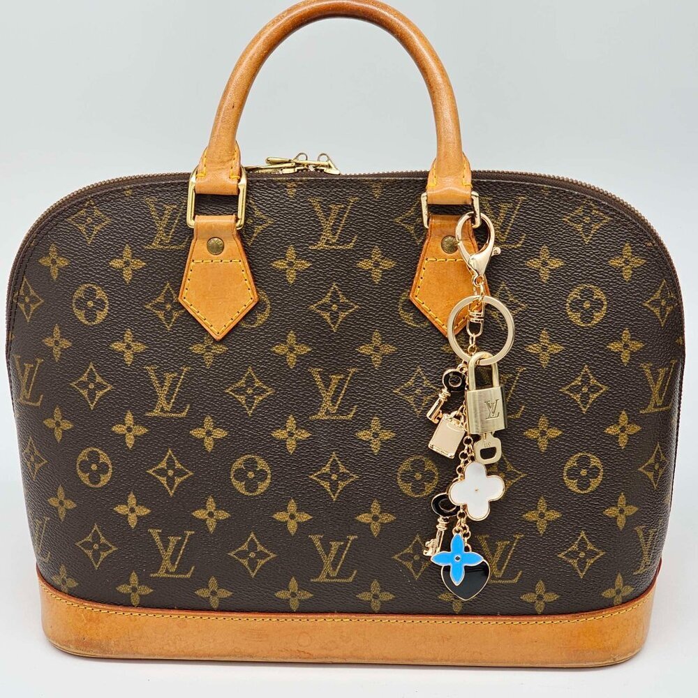 Authentic LV Gold Padlock 🔒Unbranded  Keychain Charm for Louis Vuitton Bags - Picture 3 of 7